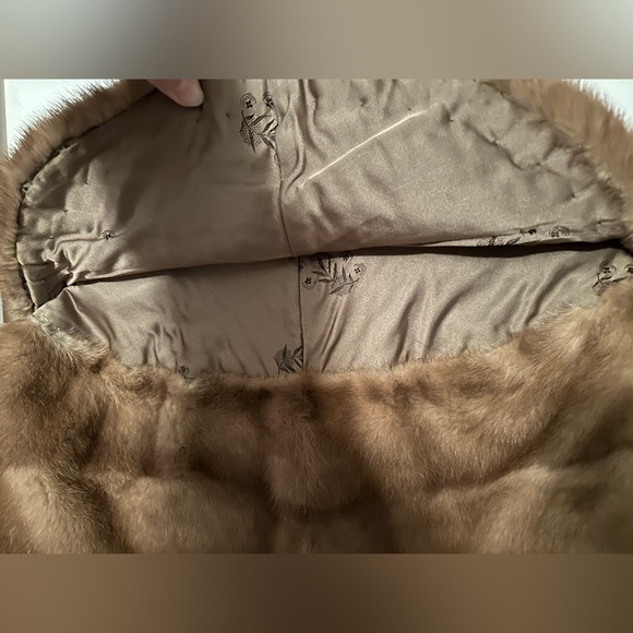 **Super Pretty Mink Stole** - Picture 12 of 14